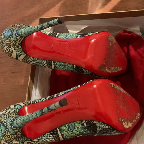 Christian Louboutin snakeskin pumps - Picture 8 of 8